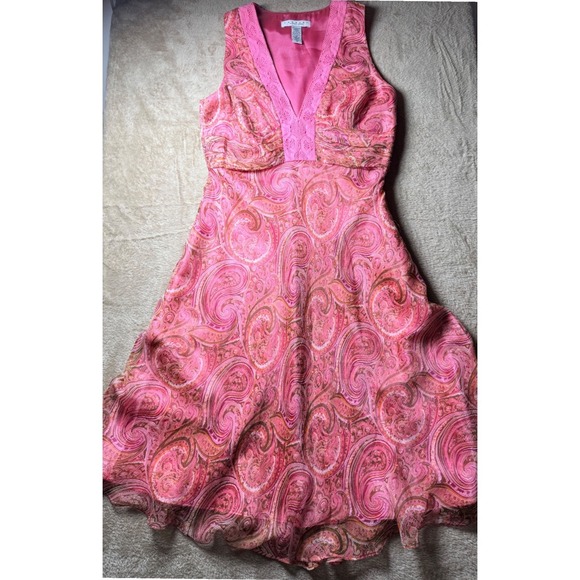 Laundry By Shelli Segal Dresses & Skirts - Laundry by Shelli Segal Paisley‎ 100% Silk Midi Dress Size 6 Fairycore Garden